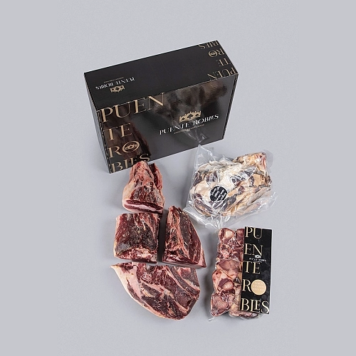 PROSCIUTTO CESAREO SELEZIONE GOURMET (DISOSSATO) PROSCIUTTO CESAREO SELEZIONE GOURMET (DISOSSATO)